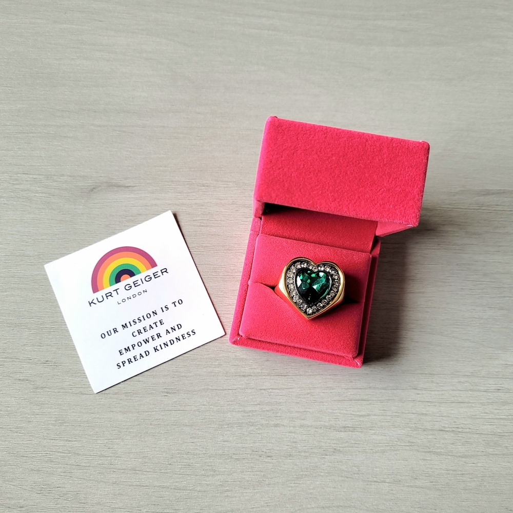 NWT Kurt Geiger Heart-Shaped Green and Gold Ring